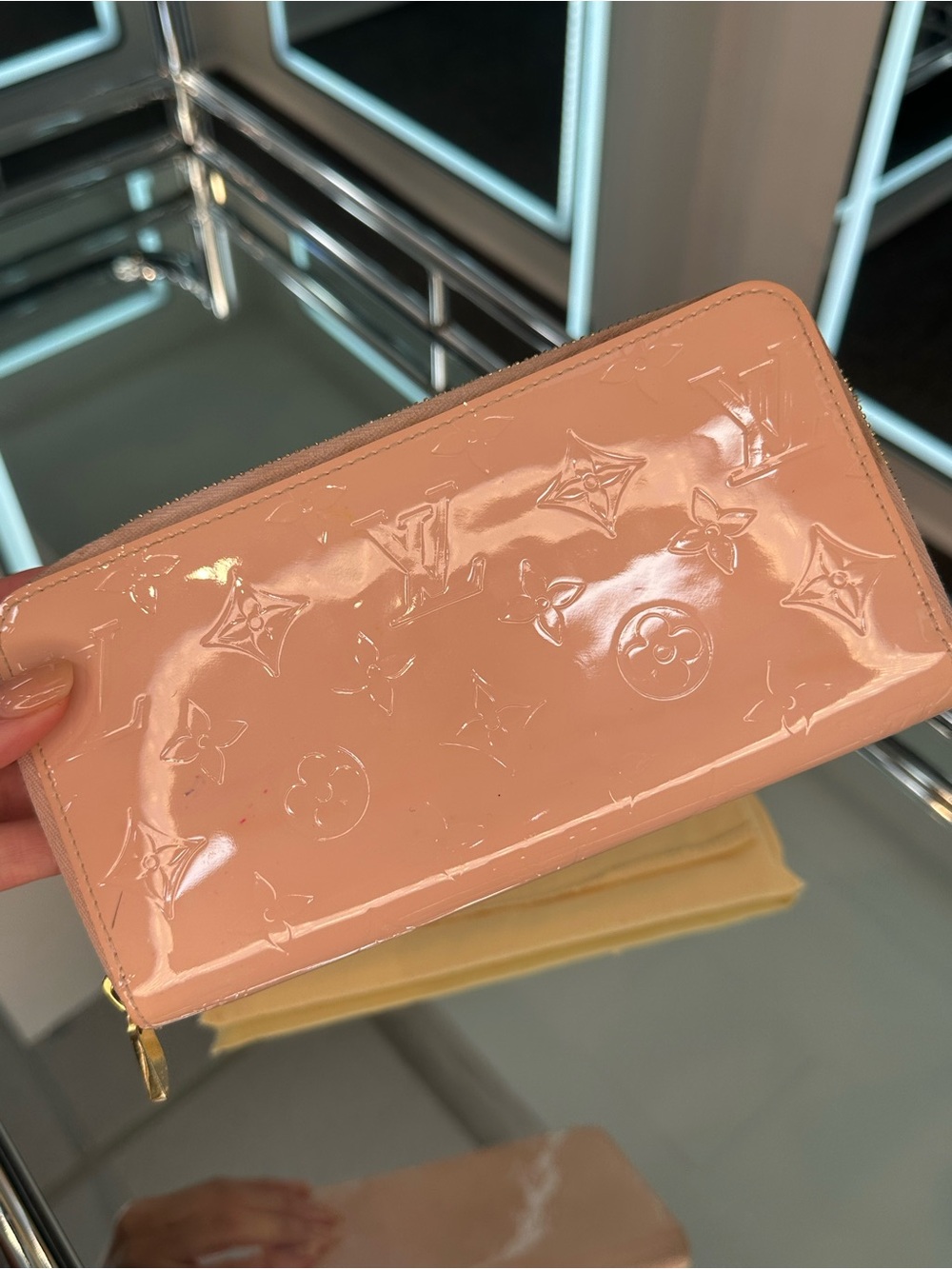 Louis Vuitton Vernis Zippy Wallet